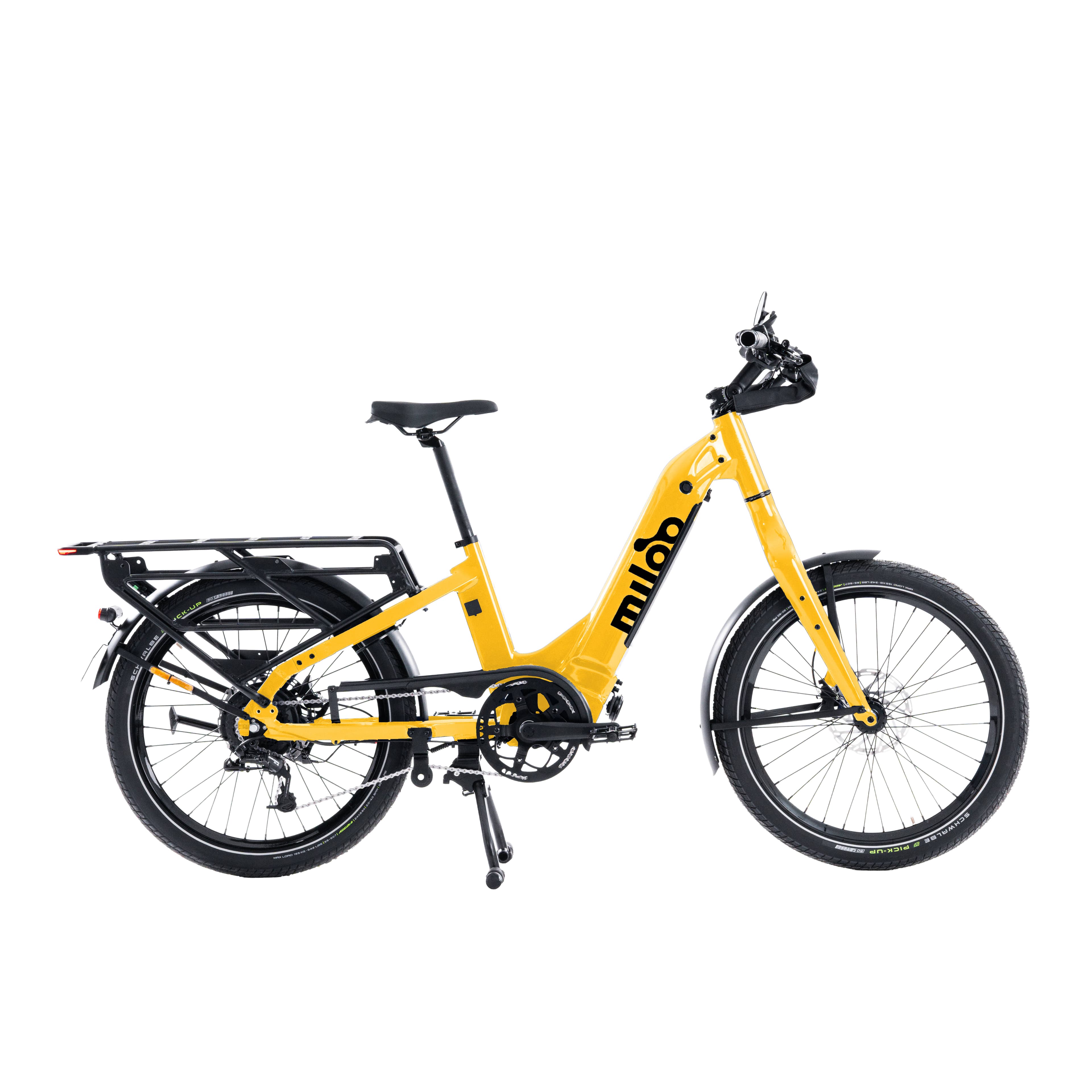 f64a8b7fc17a6da0710898904aec26ebd467c2a2_yellow_cargo_2026_oversize.jpg